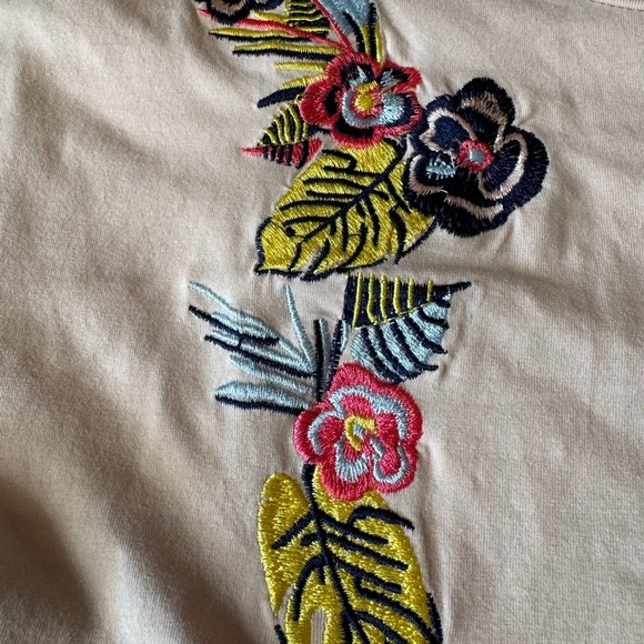 Miao Miao embroidered t shirt blouse size small - Picture 2 of 6